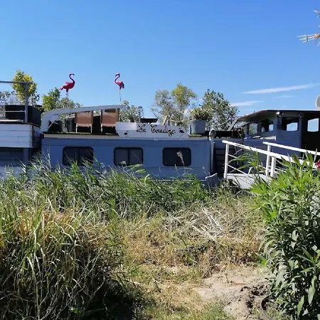 Sejour Atypique Et Insolite Sur Notre Peniche La Coradine Avec Grand *